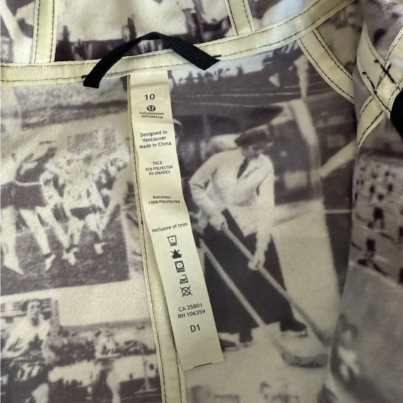 Lululemon Black Logo Rain Jacket, 10 - Picture 3 of 6